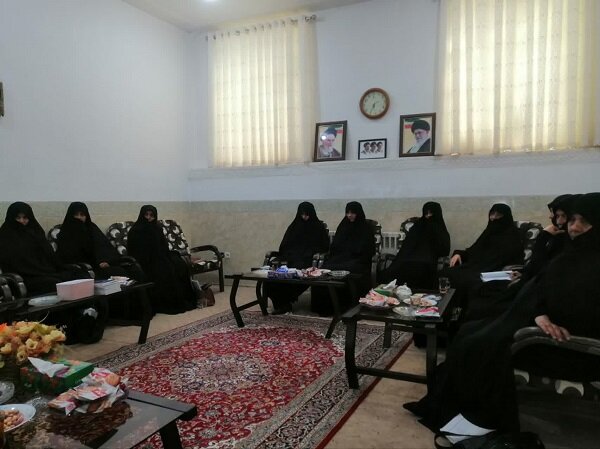 تأکید بر ترویج امر به معروف با رویکرد ف گفتوگومحور در مدرسه علمیه احمدآباد
