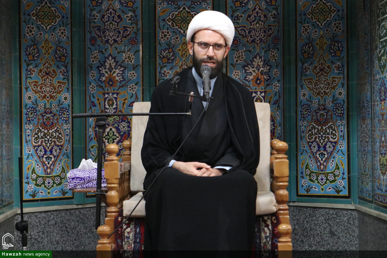 اعتدال روحی از عوامل کمال انسان مؤمن است