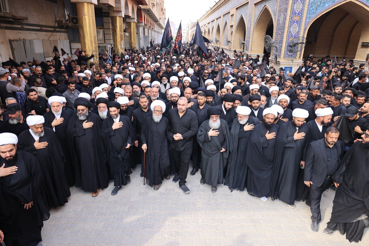 Grand Ayatollah Bashir Najafi Leads Annual Fatimiyya Mourning Procession in Najaf