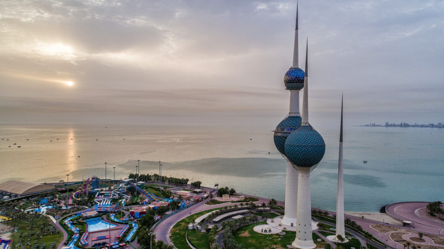 الكويت تحكم بالإعدام على 3 متهمين بـ"التخابر مع إيران وحزب الله ومحاولة اغتيال وزير الداخلية"