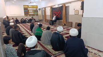 تصاویر/ دیدار نماینده ولی‌فقیه در خوزستان با طلاب مدرسه علمیه سیدالشهدا(ع) خرمشهر
