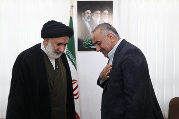 تصاویر/ دیدار رئیس سازمان زندان‌ها و اقدامات تأمینی و تربیتی کشور با نماینده ولی‌فقیه در چهارمحال و بختیاری