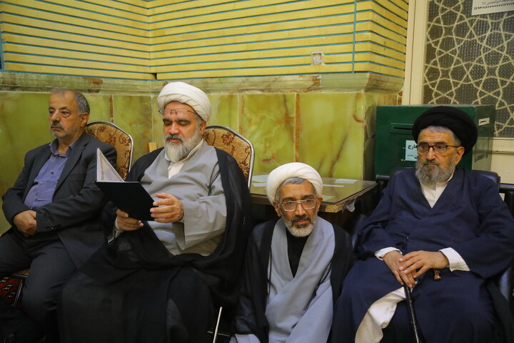 تصاویر / مراسم ترحیم همسر مرحوم آیت‌الله سید حسن طاهری خرم‌آبادی