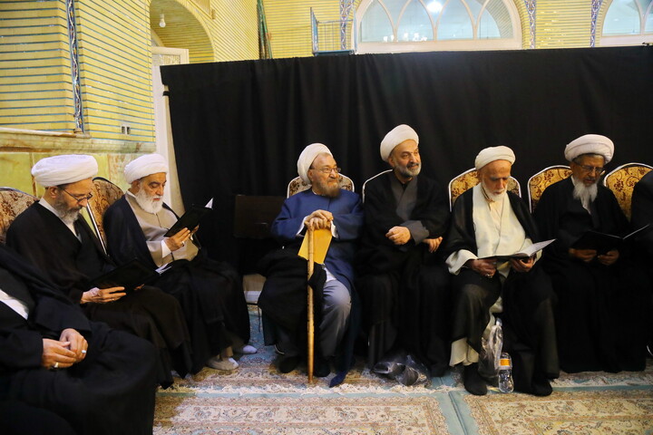 تصاویر / مراسم ترحیم همسر مرحوم آیت‌الله سید حسن طاهری خرم‌آبادی