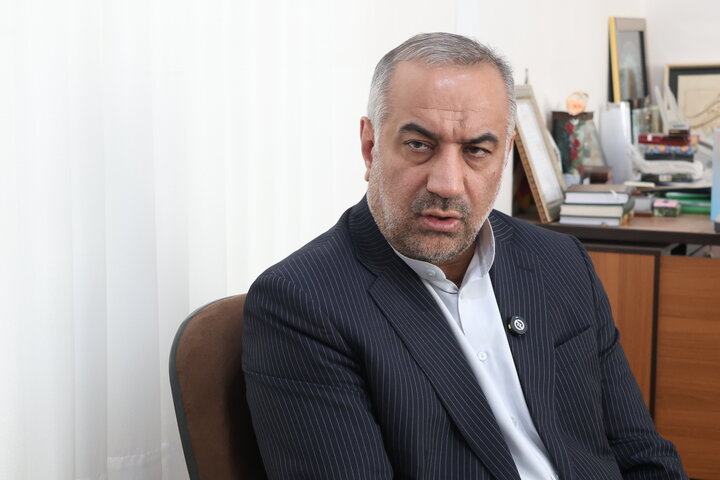 تصاویر/ دیدار رئیس سازمان زندان‌ها و اقدامات تأمینی و تربیتی کشور با نماینده ولی‌فقیه در چهارمحال و بختیاری