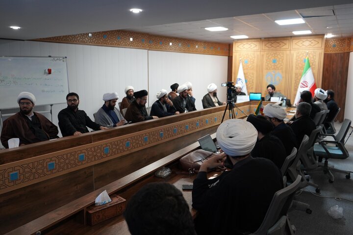 کرسی علمی ترویجی با موضوع بررسی فقهی استفاده از سلاح کشتار جمعی