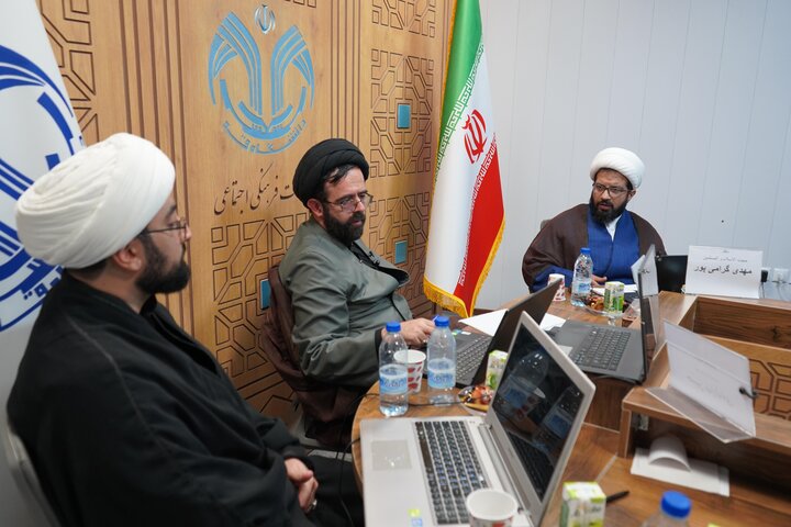 کرسی علمی ترویجی با موضوع بررسی فقهی استفاده از سلاح کشتار جمعی