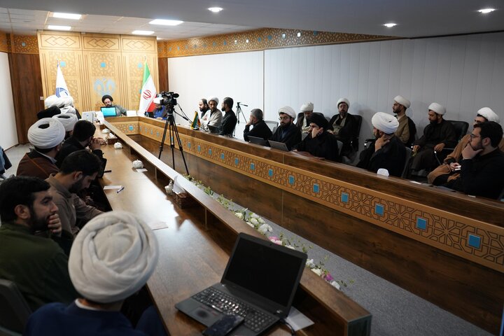 کرسی علمی ترویجی با موضوع بررسی فقهی استفاده از سلاح کشتار جمعی