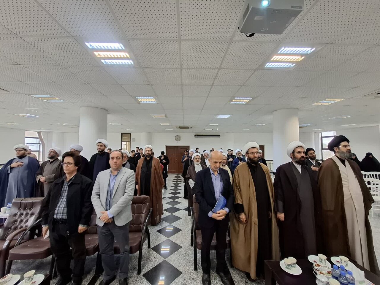 فیلم| مراسم رونمایی از آثار روحانیون مدرسه علمیه آستانه اشرفیه