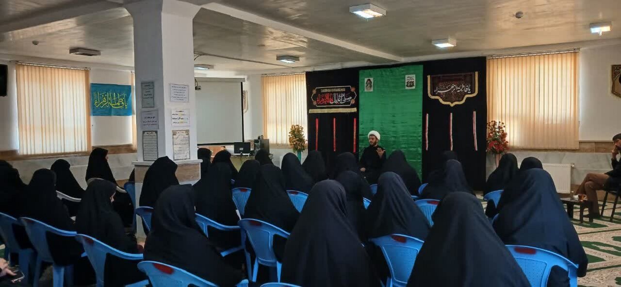 الگوی جامع زن مسلمان در سیره فاطمی تبیین شد