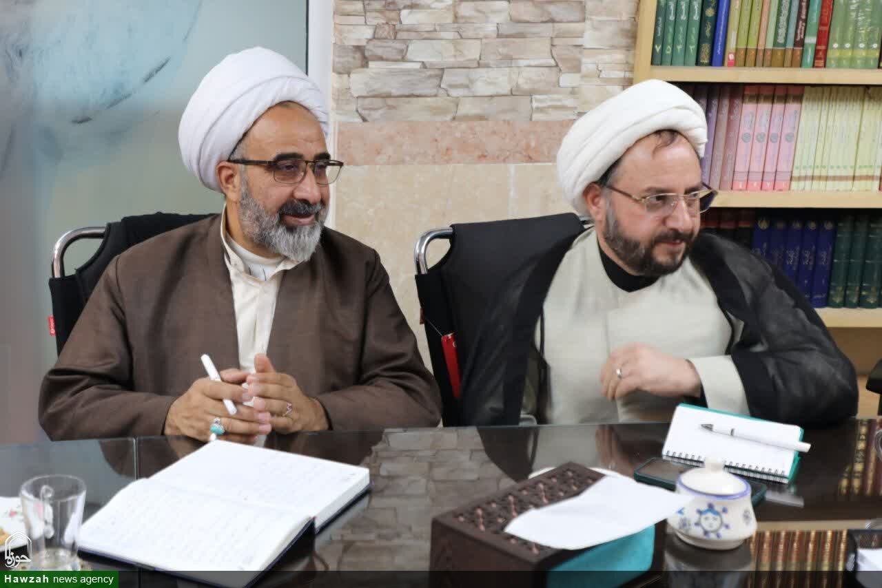 جلسه قرارگاه جنگ ترکیبی بلاغ مبین حوزه علمیه استان یزد