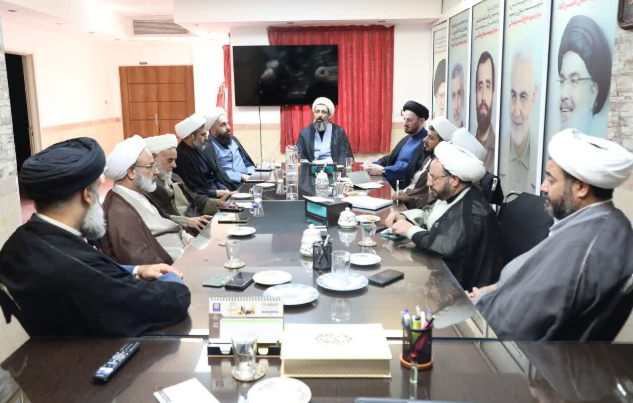 جلسه قرارگاه جنگ ترکیبی بلاغ مبین حوزه علمیه استان یزد