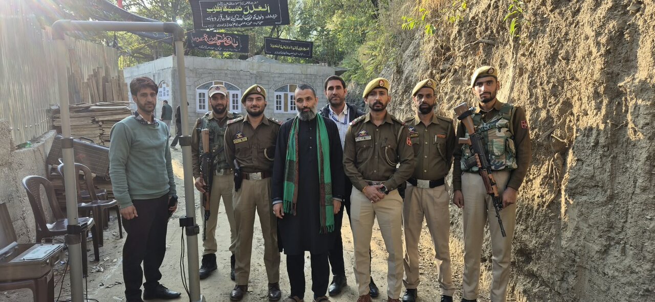 اوڑی کشمیر؛ ایام فاطمیہ (س) کی مناسبت سے مجلسِ عزاء و جلوسِ عزاء برآمد:ایامِ فاطمیہ، درسِ وفا، استقامت، تقویٰ اور حق کی حمایت کرنے کا موقع، مولانا سید رفاقت علی کاظمی
