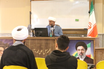 تصاویر/ برگزاری دوره مهارت سخنوری در همدان
