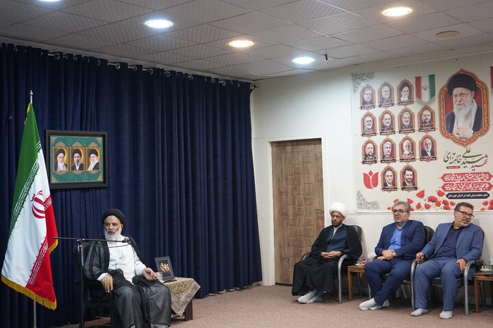 دیدار مدیران سازمان منطقه آزاد اروند با نماینده ولی فقیه در خوزستان