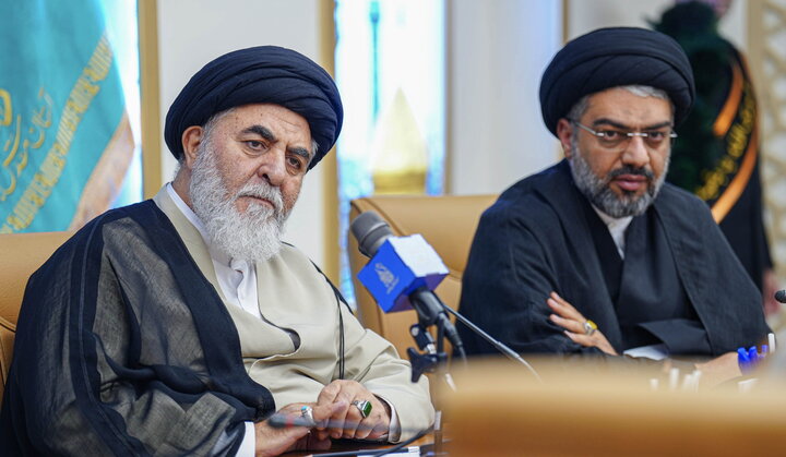 گزارش تصویری +هم‌نشینی هنرمندان و پیشکسوتان عکاسی با تولیت مسجد مقدس جمکران