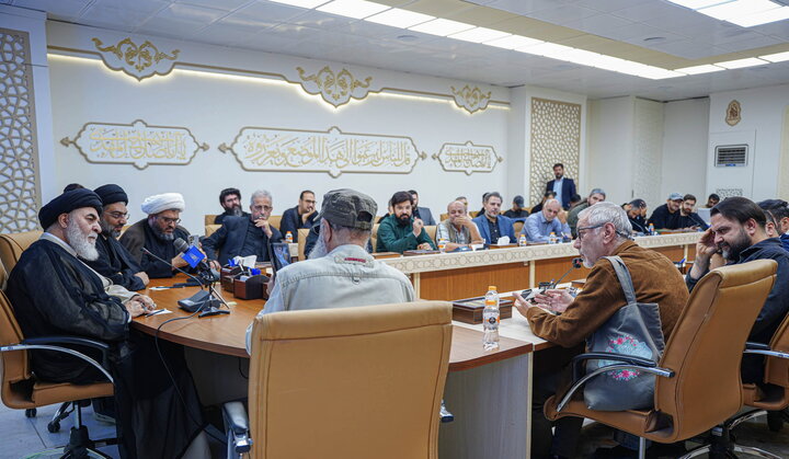 گزارش تصویری +هم‌نشینی هنرمندان و پیشکسوتان عکاسی با تولیت مسجد مقدس جمکران