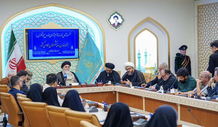 گزارش تصویری +هم‌نشینی هنرمندان و پیشکسوتان عکاسی با تولیت مسجد مقدس جمکران