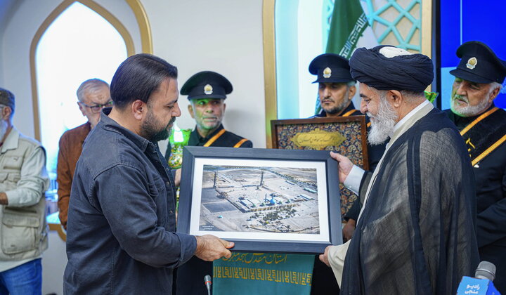 گزارش تصویری +هم‌نشینی هنرمندان و پیشکسوتان عکاسی با تولیت مسجد مقدس جمکران
