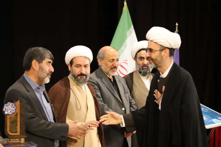 تصاویر / برگزاری همایش «زن تراز در گفتمان انقلاب اسلامی» در تبریز
