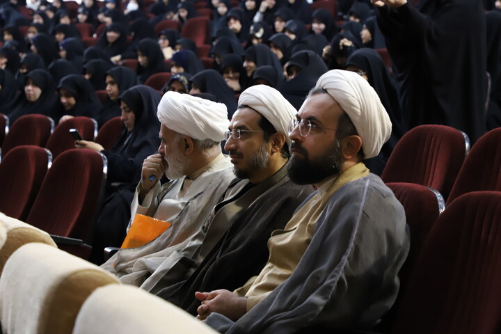 تصاویر / برگزاری همایش «زن تراز در گفتمان انقلاب اسلامی» در تبریز