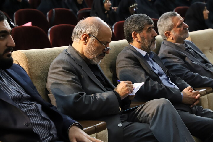 تصاویر / برگزاری همایش «زن تراز در گفتمان انقلاب اسلامی» در تبریز