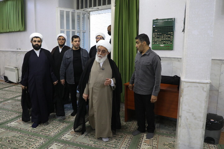 تصاویر/ بازدید آیت الله شب زنده ار از مرکز ملی پاسخگویی به سوالات دینی