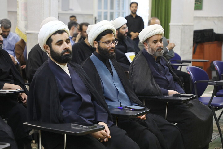 تصاویر/ بازدید آیت الله شب زنده ار از مرکز ملی پاسخگویی به سوالات دینی