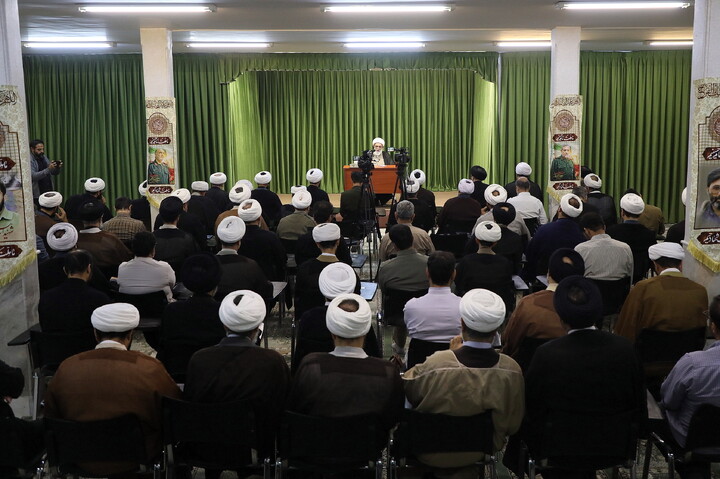 تصاویر/ بازدید آیت الله شب زنده ار از مرکز ملی پاسخگویی به سوالات دینی