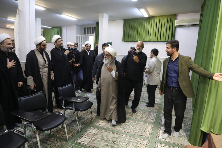 تصاویر/ بازدید آیت الله شب زنده ار از مرکز ملی پاسخگویی به سوالات دینی