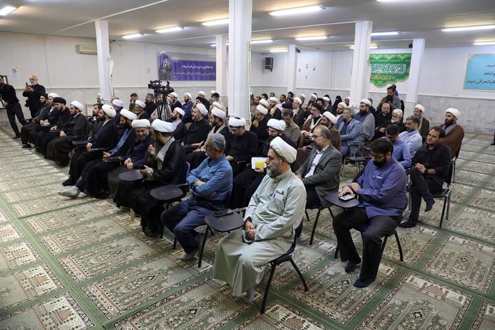 تصاویر/ بازدید آیت الله شب زنده ار از مرکز ملی پاسخگویی به سوالات دینی