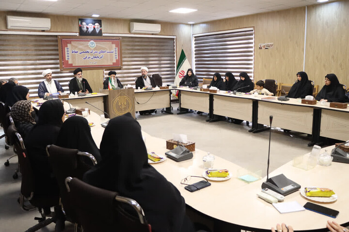 تصاویر / نشست اعطای مدرک تخصصی حفاظ آذربایجان شرقی