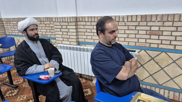 تصاویر/ نشست گفتمانی تشکیلاتی بعثت محله شهرستان کاشان