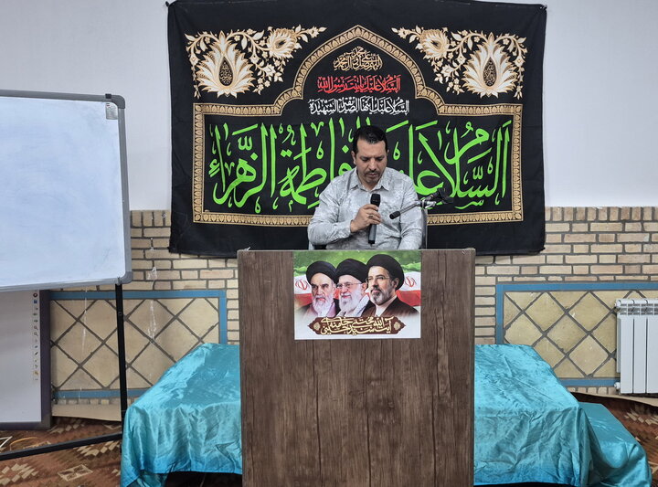 تصاویر/ نشست گفتمانی تشکیلاتی بعثت محله شهرستان کاشان
