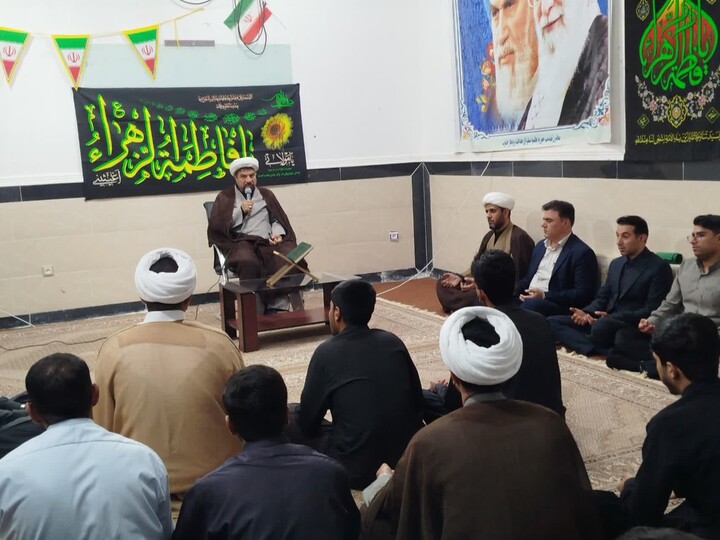 تصاویر/ برگزاری مراسم ایام شهادت حضرت فاطمه زهرا (س) در مدرسه علمیه امیرالمؤمنین(ع) رودبارجنوب