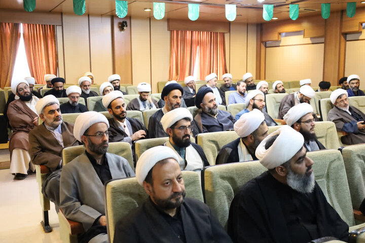 نشست گروه های علمی تربیتی مدارس علمیه مازندران