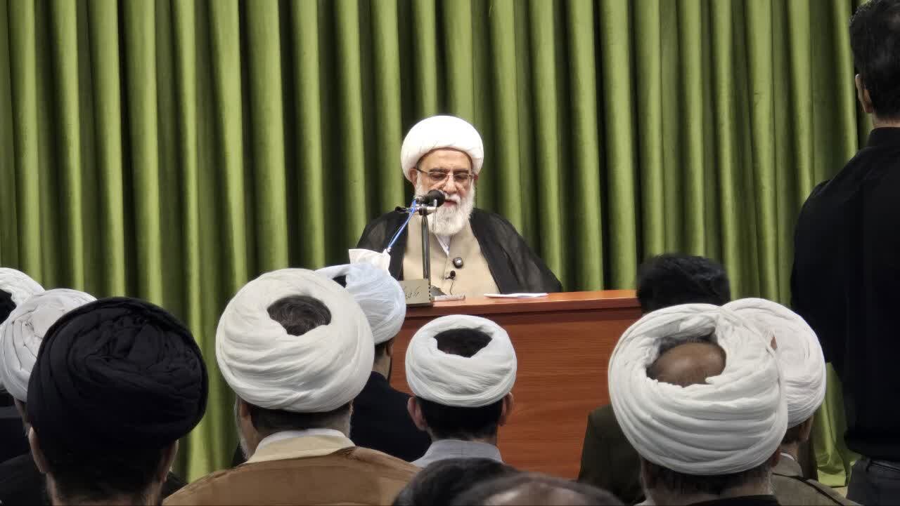 فیلم | بازدید آیت‌الله شب‌زنده‌دار از مرکز ملی پاسخ‌گویی به سوالات دینی