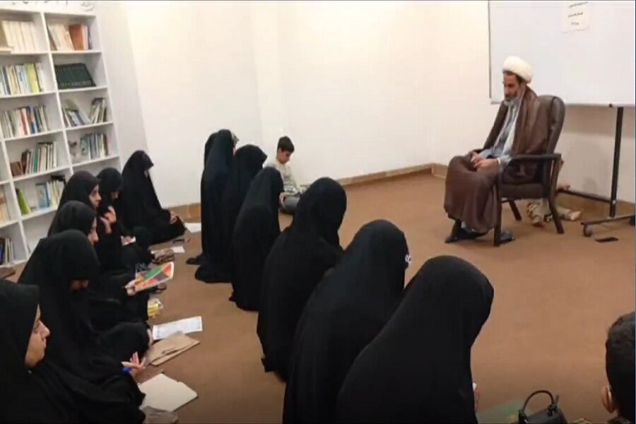 فیلم| اختتامیه «اربعین تعالی طلبه نو ورود» ویژه حوزه علمیه خواهران کرمانشاه