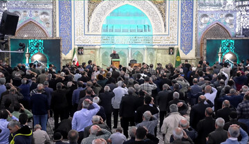 مراسم عزاداری فاطمیه با حضور پرشور انقلابی در حرم رضوی برگزار شد