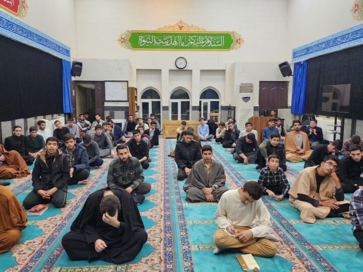 تصاویر/  سلسله جلسات مشاوره برای طلاب مدرسه علمیه امام خامنه ای ارومیه