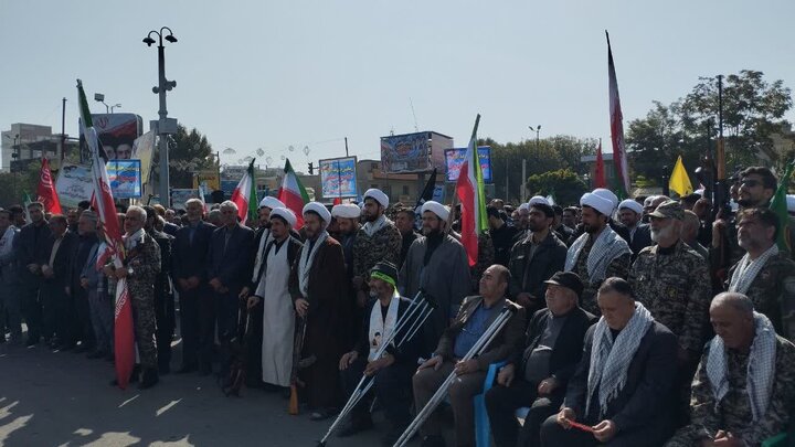 تصاویر/ حضور روحانیون شهرستان میاندوآب در رزمایش 6000 نفری جانفدایان ایران
