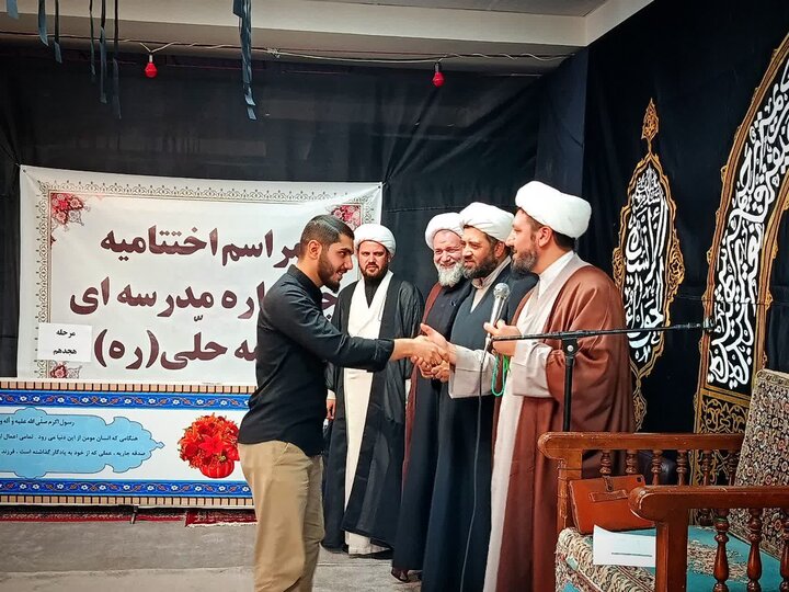 تصاویر/  مراسم اختتامیه جشنواره مدرسه ای علامه حلی (ره) مدرسه علمیه رسول اکرم (ص) تکاب