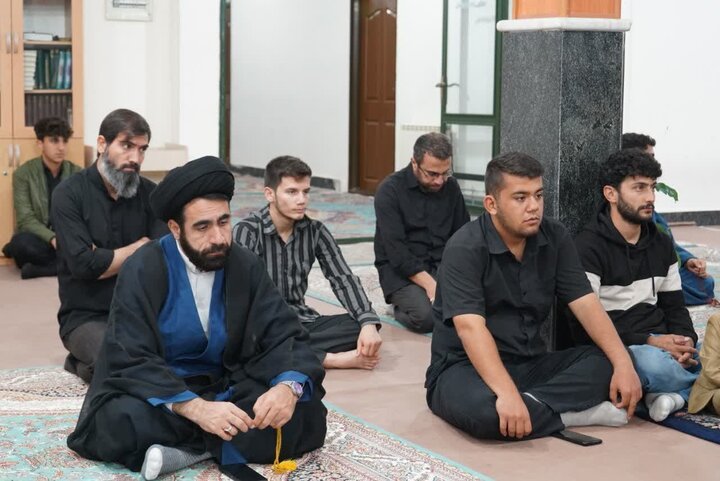 تصاویر/ مراسم عزاداری ایام فاطمیه در مدرسه علمیه نقده