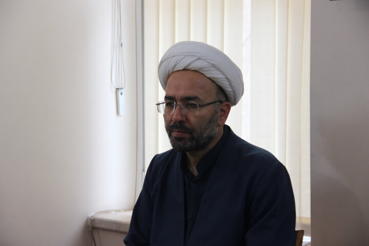 تصاویر / برگزاری آزمون شفاهی  از داوطلبان تدریس حوزه علمیه استان قزوین