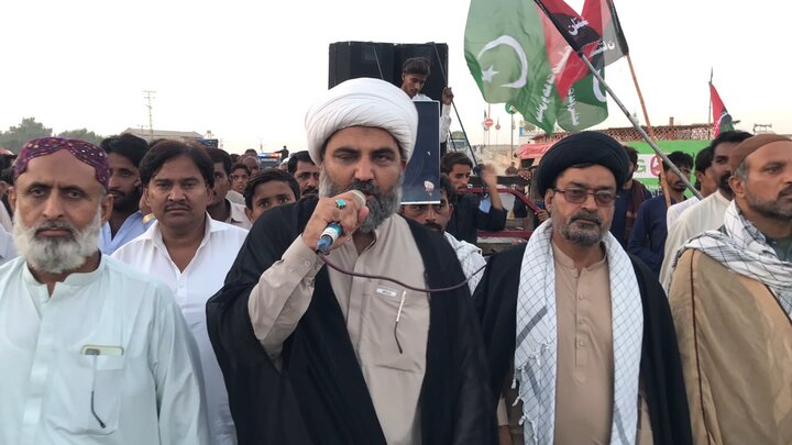 جیکب آباد میں لبیک یا رسول الله ریلی؛ علماء و عوام کی بھرپور شرکت