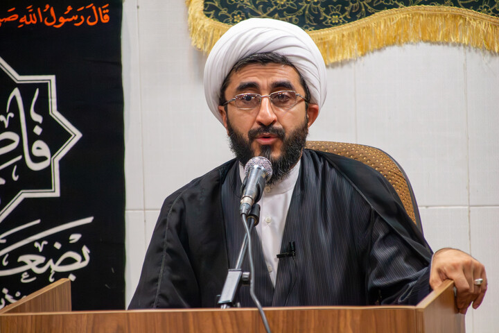 تصاویر/ برگزاری نشست‌ بصیرتی مسئول دفتر اجتماعی سیاسی حوزه‌ های علمیه در مدرسه علمیه امام مهدی(عج) کرمان