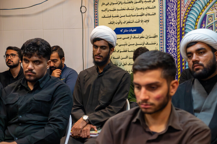 تصاویر/ برگزاری نشست‌ بصیرتی مسئول دفتر اجتماعی سیاسی حوزه‌ های علمیه در مدرسه علمیه امام مهدی(عج) کرمان