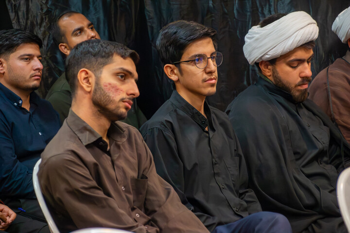 تصاویر/ برگزاری نشست‌ بصیرتی مسئول دفتر اجتماعی سیاسی حوزه‌ های علمیه در مدرسه علمیه امام مهدی(عج) کرمان