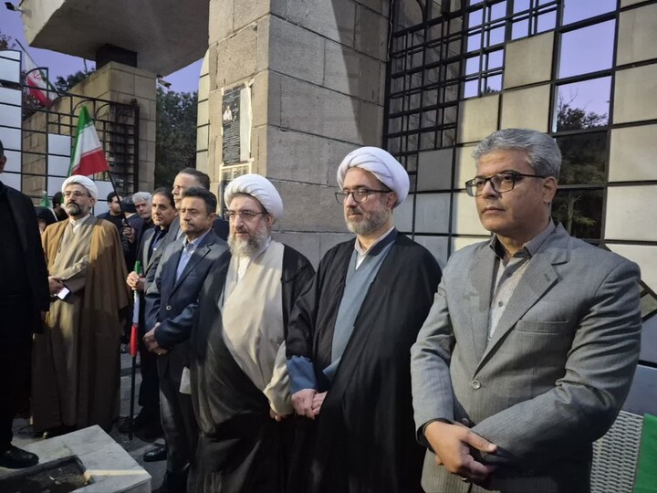 تصاویر / خروش دانشگاهیان دانشگاه های تبریز در لبیک به پیام رهبر معظم انقلاب خطاب به جوانان