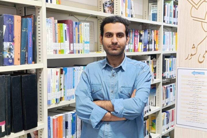 مقاومت در حفظ انسانیت و ایستادگی مقابل پوچی زندگی متجلی می‌شود